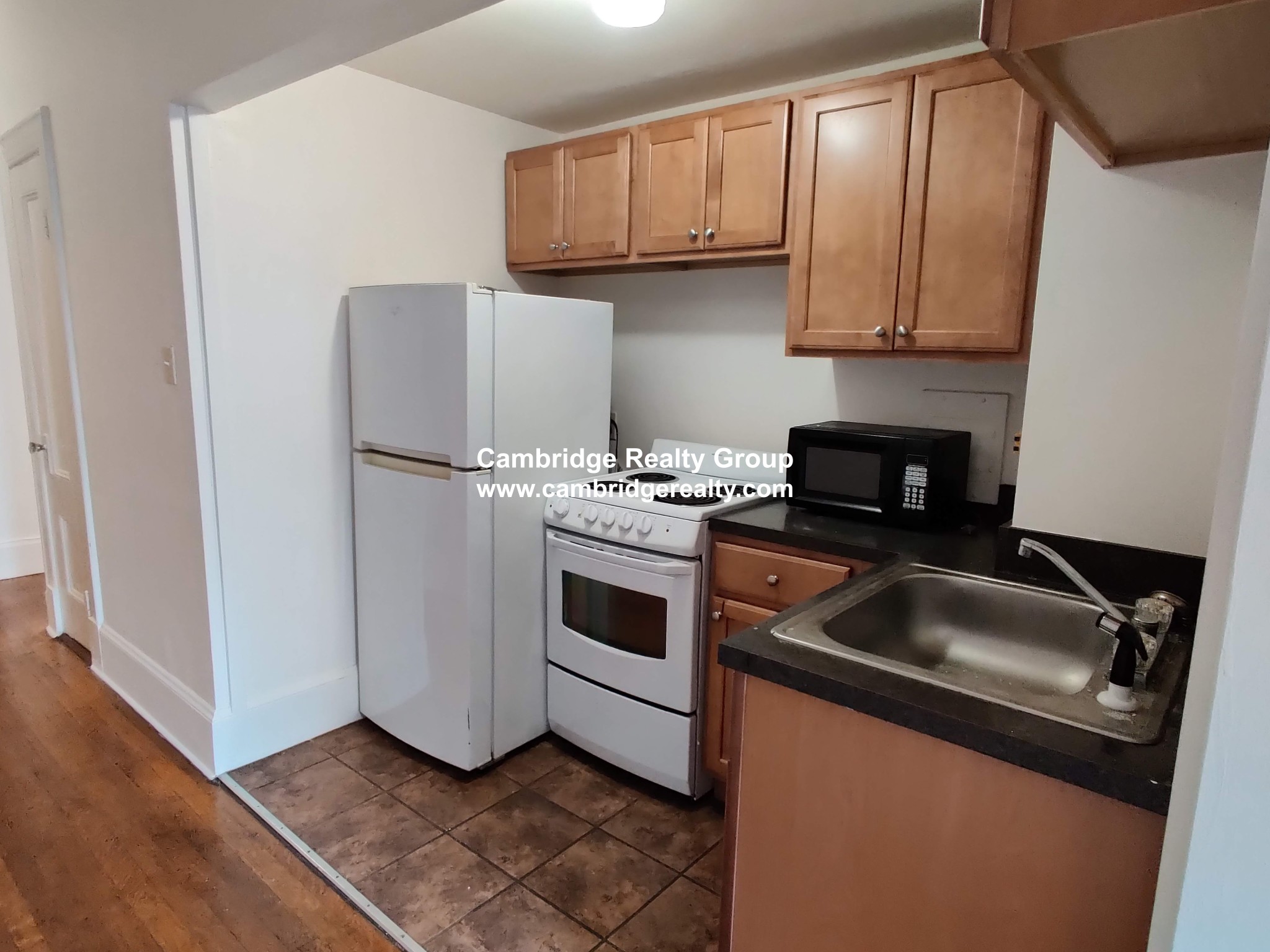 2 bed, 1 bath apartment for rent at 1010 Massachusetts Ave Unit 21, Harvard Square