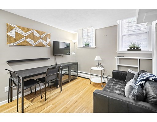 1 bed, 1 bath apartment for rent at 57 West Cedar St Unit 1, Beacon Hill — photo 6 of 6