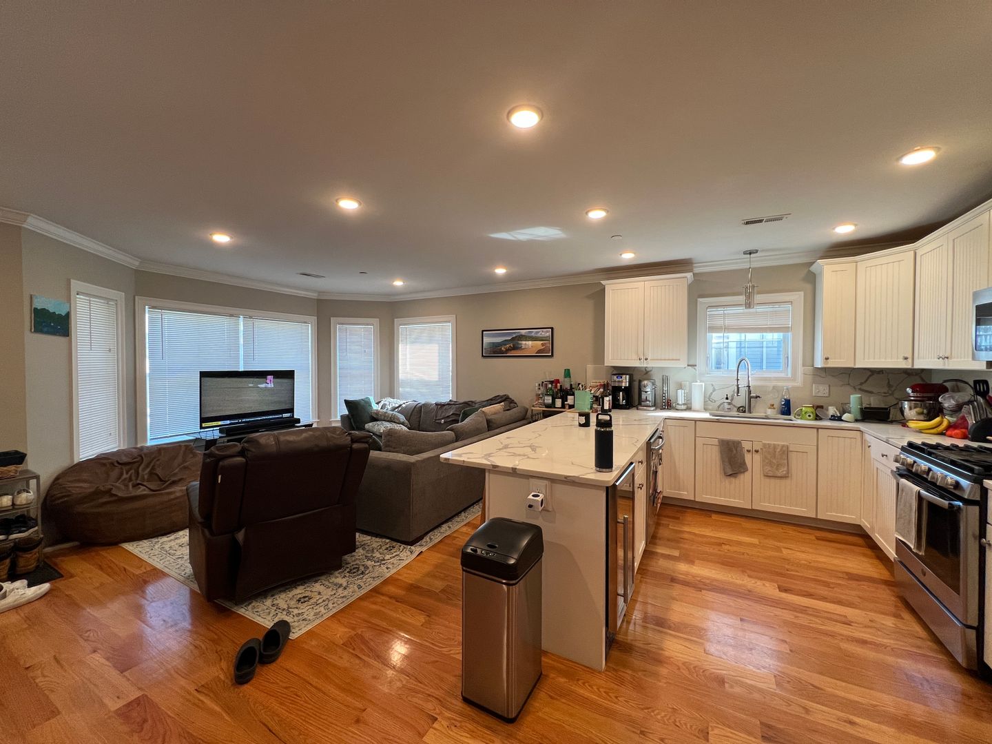 4 bed, 2 bath apartment for rent at 116 Holland St Unit 1, Davis Square