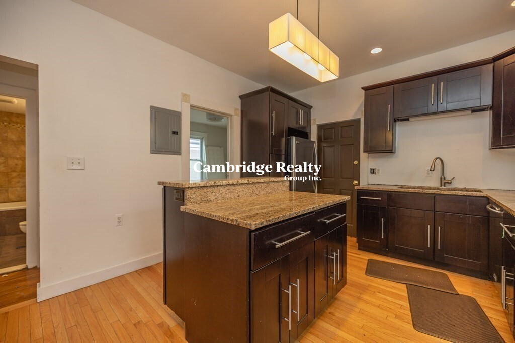 3 bed, 1.5 bath apartment for rent at 339 Allston St Unit 1T, Cambridgeport — photo 1 of 8