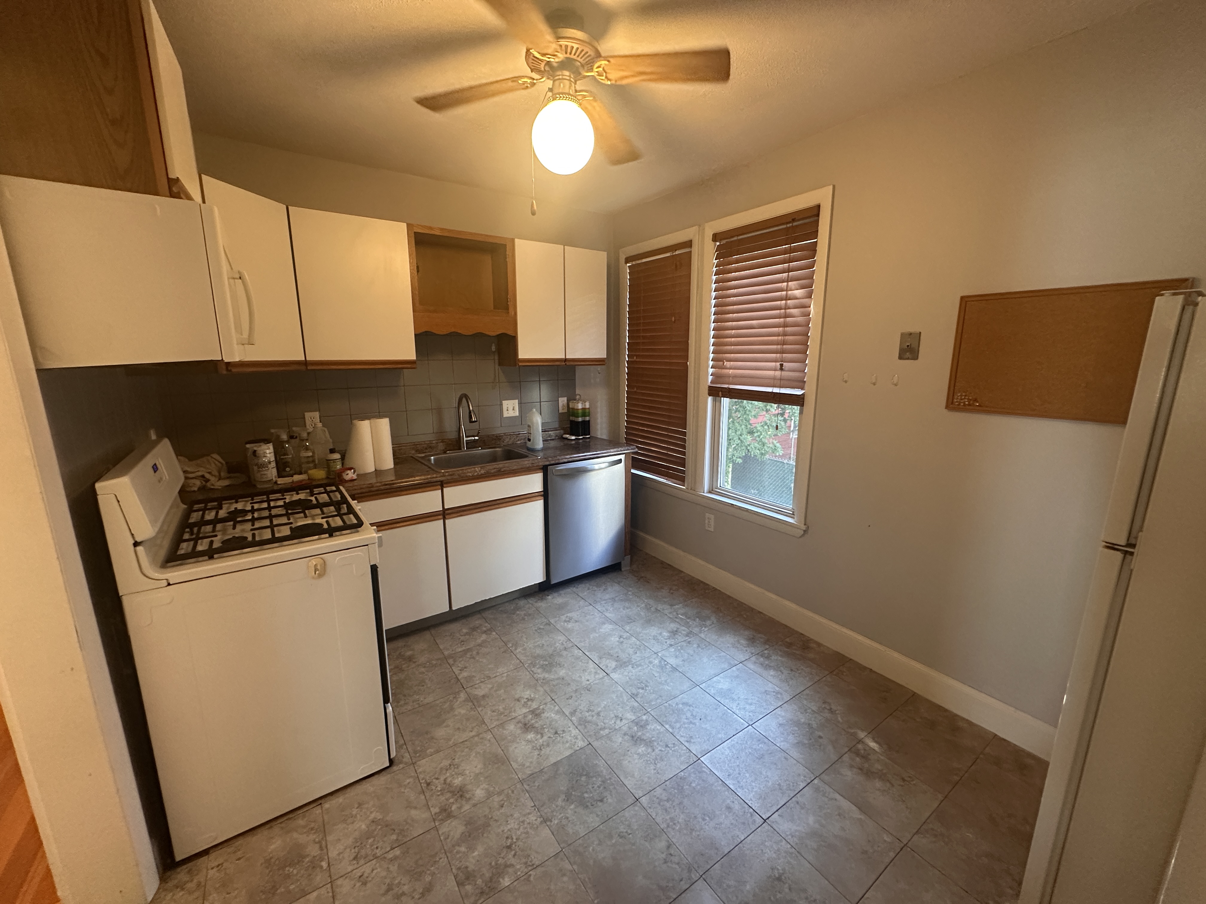 2 bed, 1 bath apartment for rent at 39 Magnus Ave Unit 2T, Ward Two