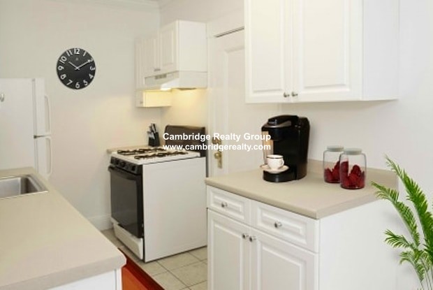 1 bed, 1 bath apartment for rent at 26 Chauncy St Unit 2T, Neighborhood Nine