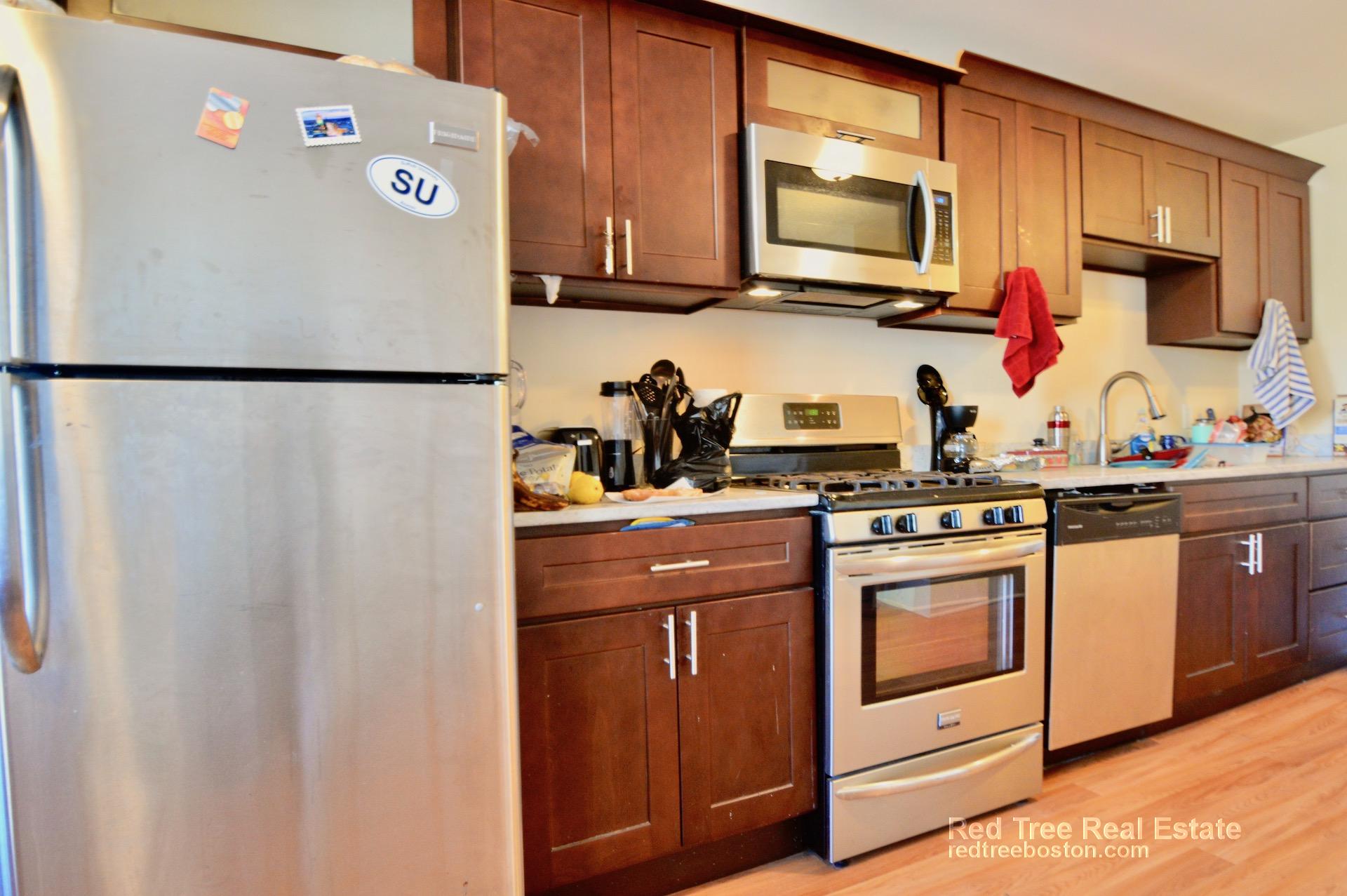 4 bed, 1 bath apartment for rent at 72 Prescott St Unit 2, East Boston