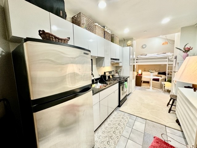 Studio bed, 1 bath apartment for rent at 419 Hanover St Unit 1, North End — photo 1 of 9