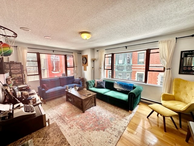 3 bed, 1.5 bath apartment for rent at 1 Noyes Pl Unit 5, North End — photo 1 of 27