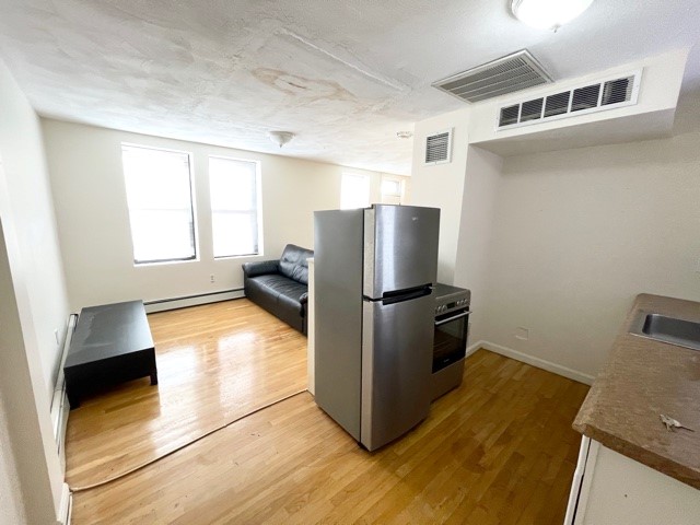 Studio bed, 1 bath apartment for rent at 340 North St Unit 9, North End — photo 1 of 7