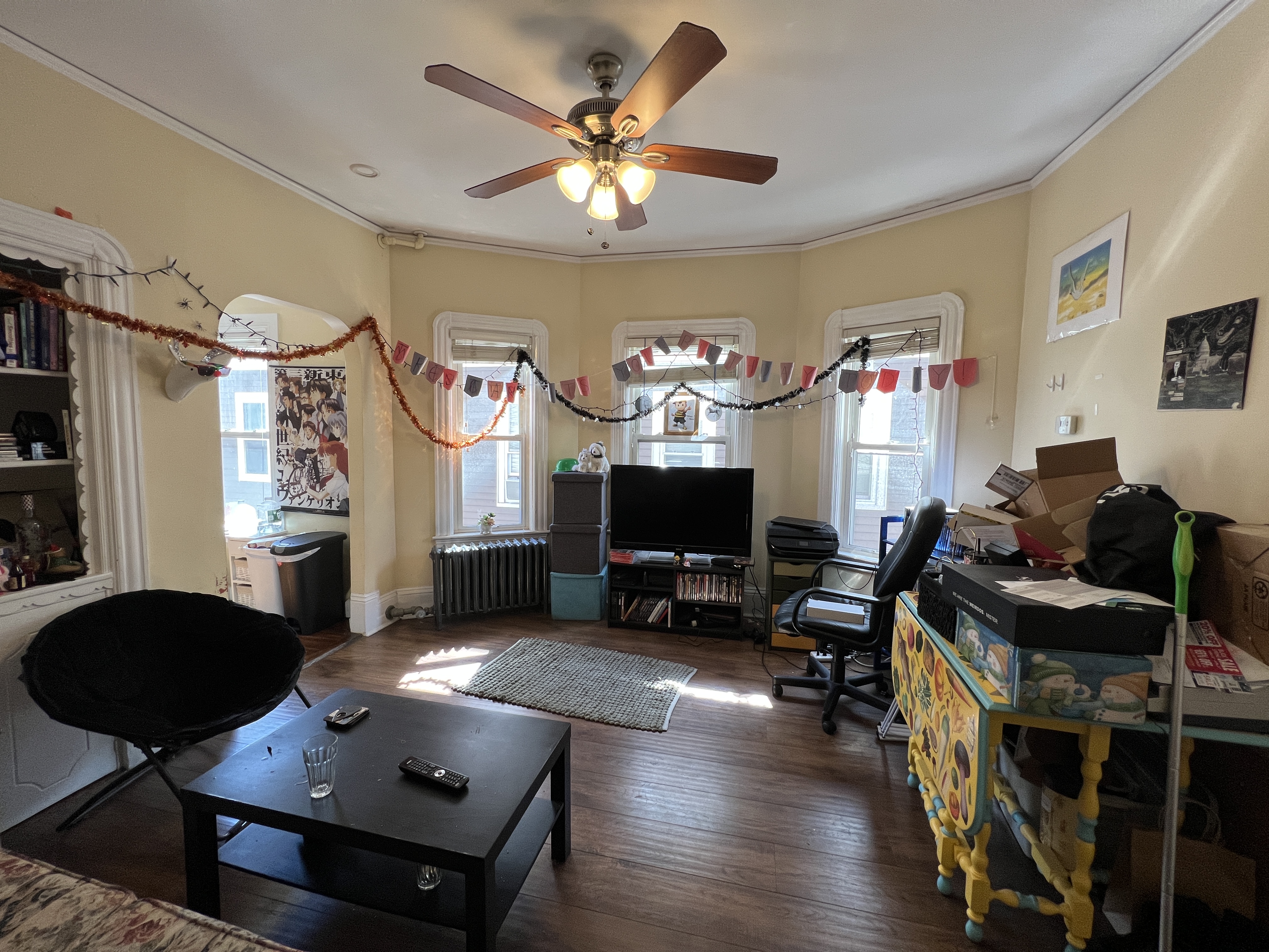3 bed, 1 bath apartment for rent at 21 Chandler St Unit 1, Davis Square