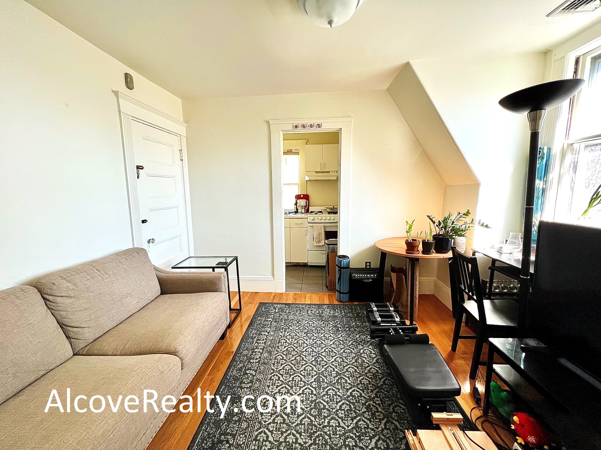 1 bed, 1 bath apartment for rent at 78 College Ave Unit 4, Davis Square — photo 1 of 7