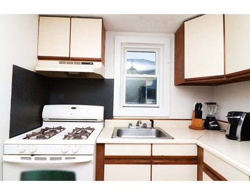 1 bed, 1 bath apartment for rent at 44 Vale St Unit 2, Roxbury — photo 8 of 8