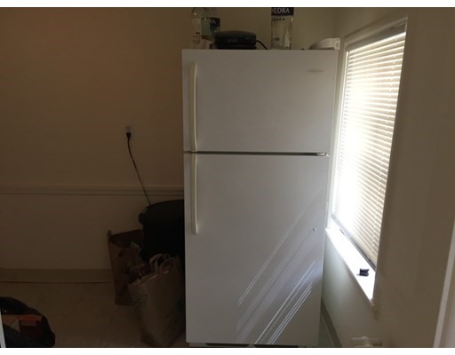 1 bed, 1 bath apartment for rent at 38 Oak St Unit 3, Chinatown — photo 8 of 14