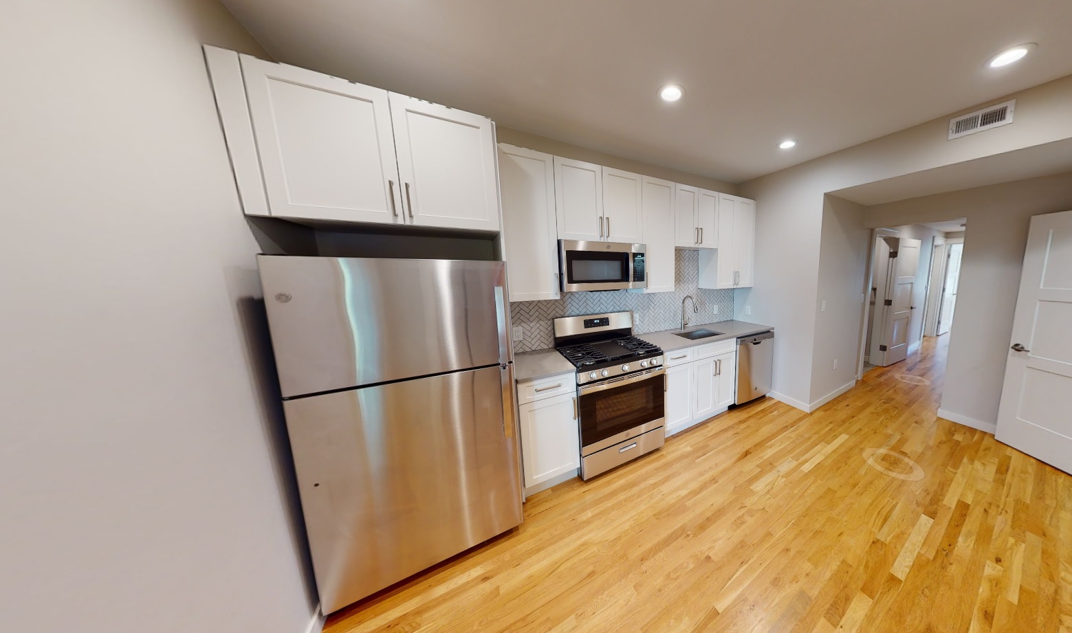 2 bed, 1 bath apartment for rent at 423 Franklin St Unit 2T, Riverside