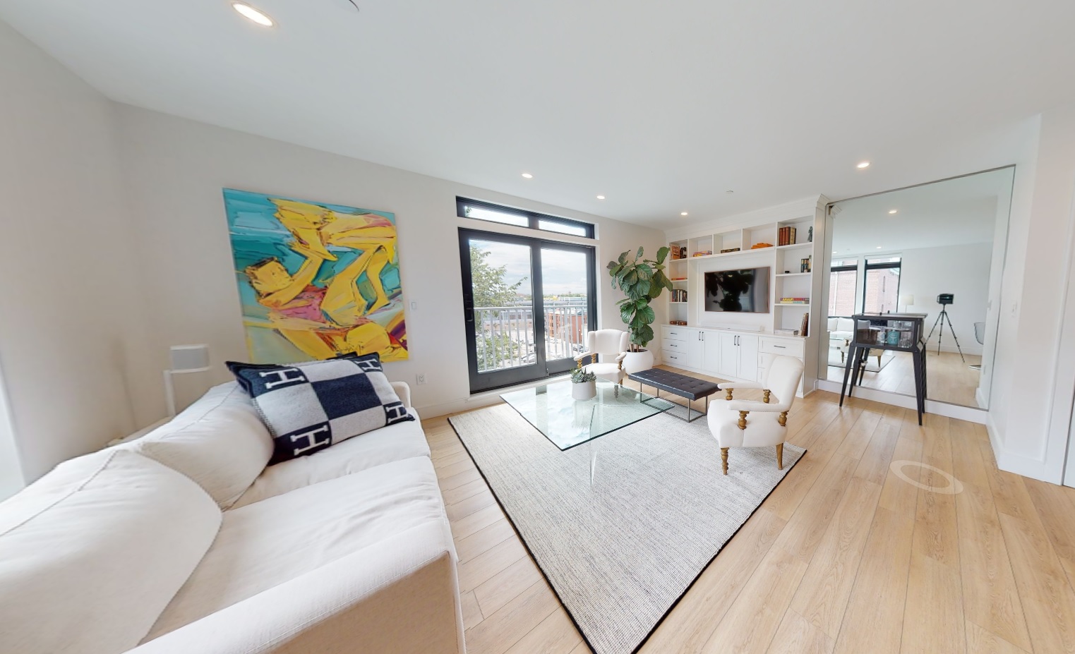 2 bed, 2.5 bath apartment for rent at 1948 Washington St Unit 5G, South End — photo 2 of 17