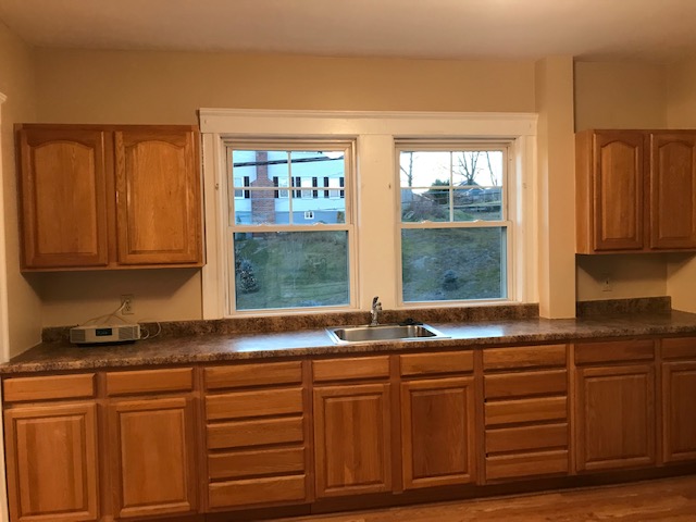 3 bed, 1 bath apartment for rent at 130 Highland Ave Unit 2, Salem — photo 1 of 17