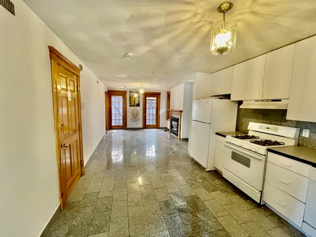 3 bed, 1 bath apartment for rent at 3 Wesley Pl Unit 3, North End — photo 1 of 13