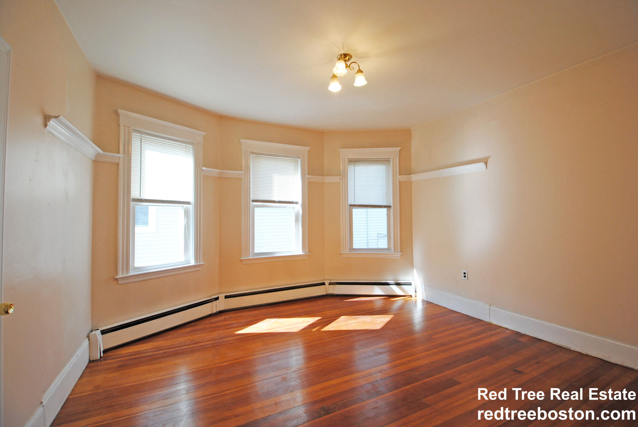 3 bed, 1 bath apartment for rent at 32 Raven St Unit 2, Dorchester