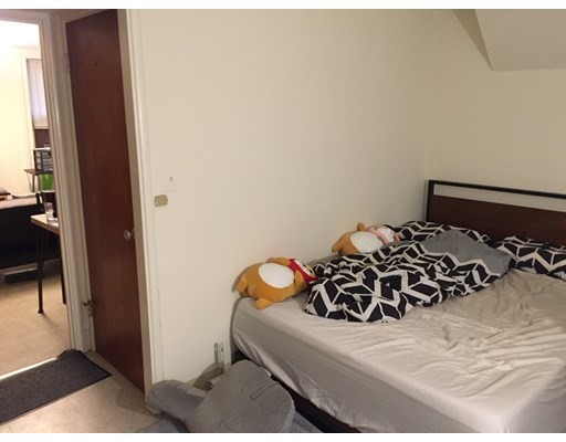 1 bed, 1 bath apartment for rent at 38 Oak St Unit 1, Chinatown — photo 8 of 8