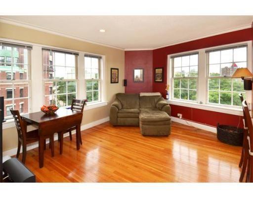 1 bed, 1 bath apartment for rent at 534 Beacon St Unit 604, Fenway