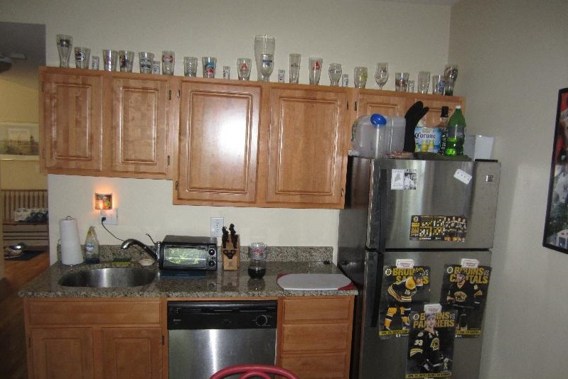3 bed, 1 bath apartment for rent at 861 East 1st St Unit 3, South Boston — photo 1 of 10