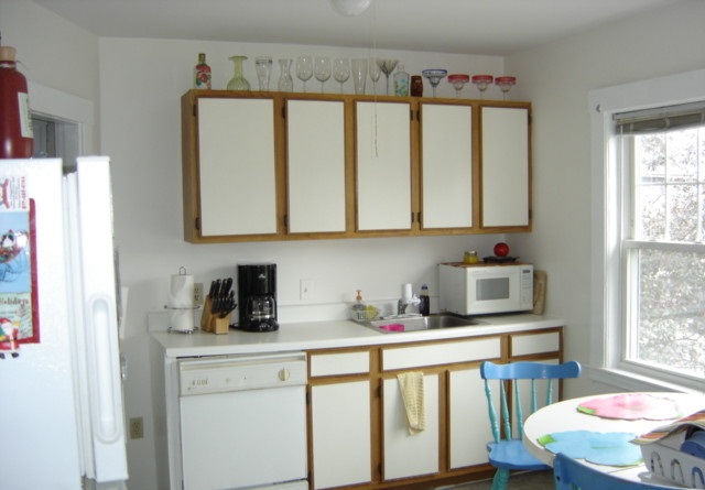 2 bed, 1 bath apartment for rent at 17 Harriet St Unit 1, Brighton