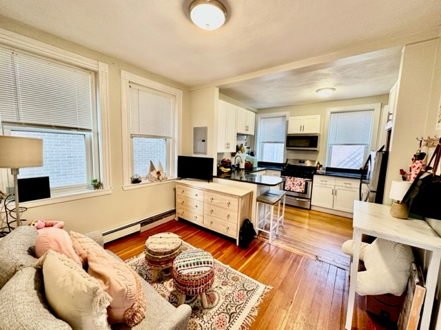 2 bed, 1 bath apartment for rent at 20 Moon St Unit 4F, North End — photo 1 of 15