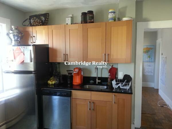 3 bed, 1 bath apartment for rent at 70 Willow St Unit 3T, Wellington-Harrington
