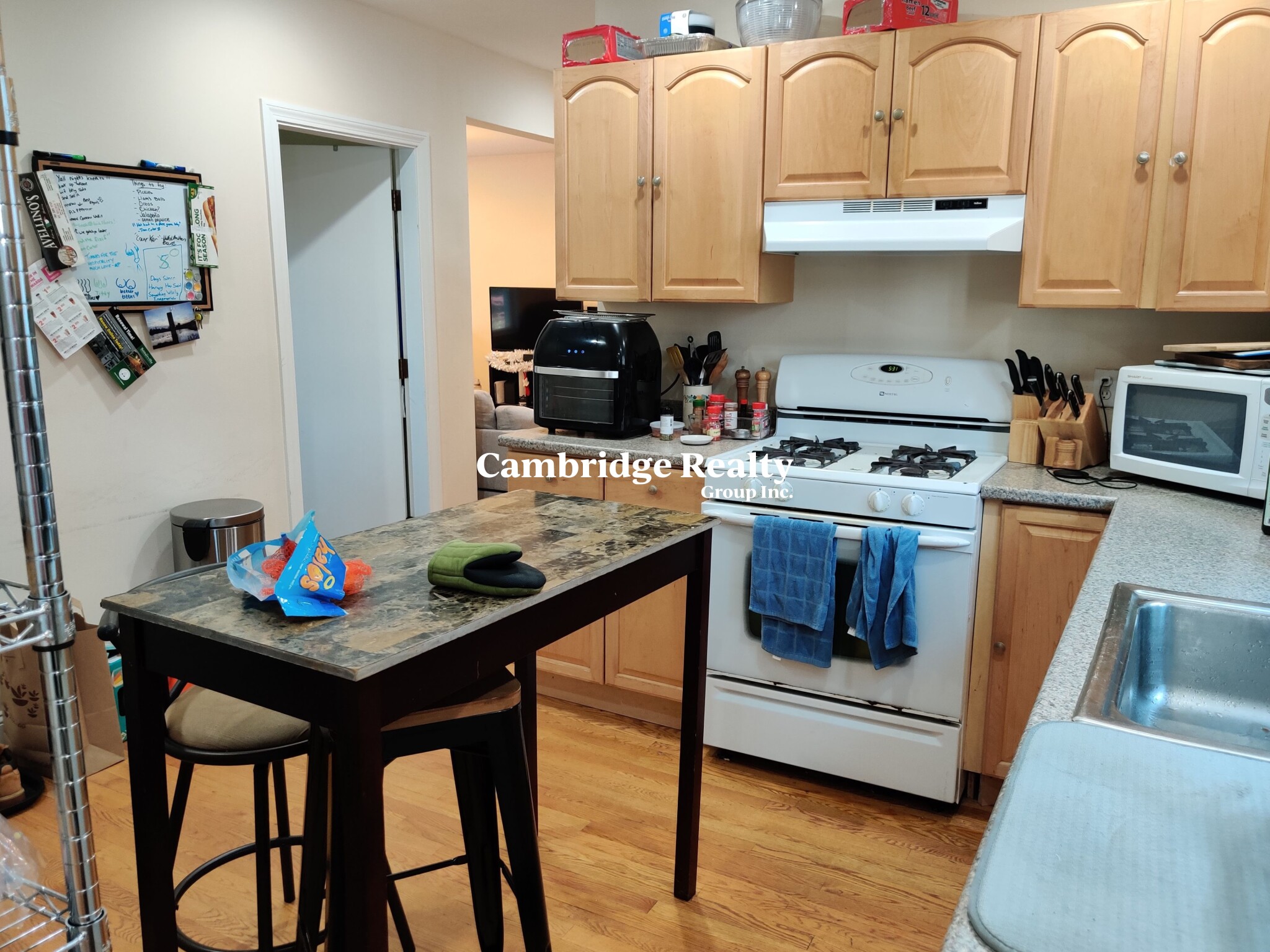 2 bed, 1 bath apartment for rent at 1 3 Edgar Ter Unit 1, Winter Hill — photo 2 of 10