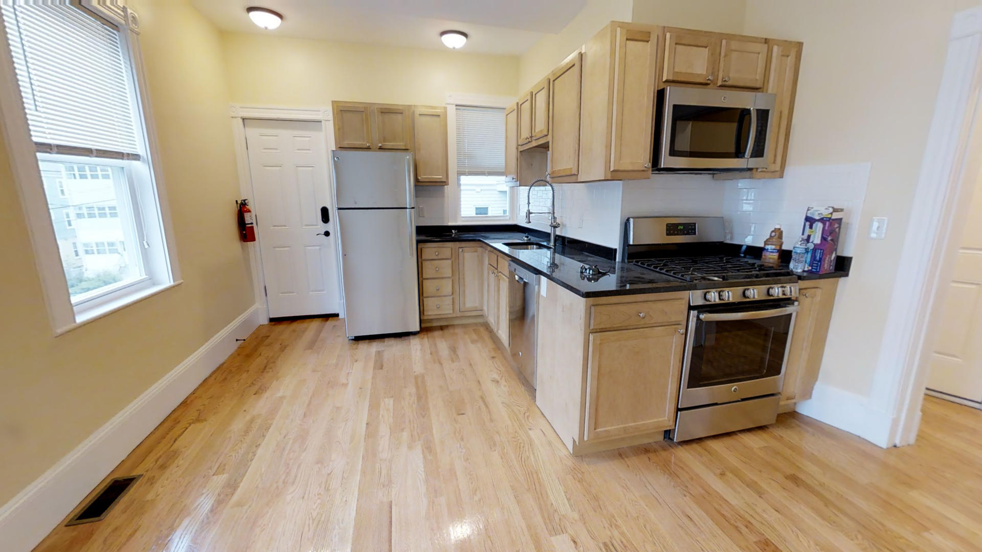 4 bed, 1 bath apartment for rent at 42 Ibbetson Unit 1, Porter Square — photo 2 of 6