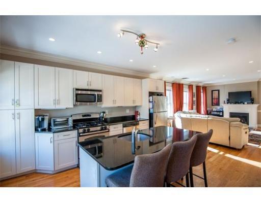 3 bed, 1.5 bath apartment for rent at 163 H St Unit 2, South Boston — photo 5 of 28