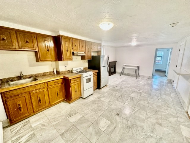 2 bed, 1 bath apartment for rent at 288 Hanover St Unit 2, North End — photo 1 of 12