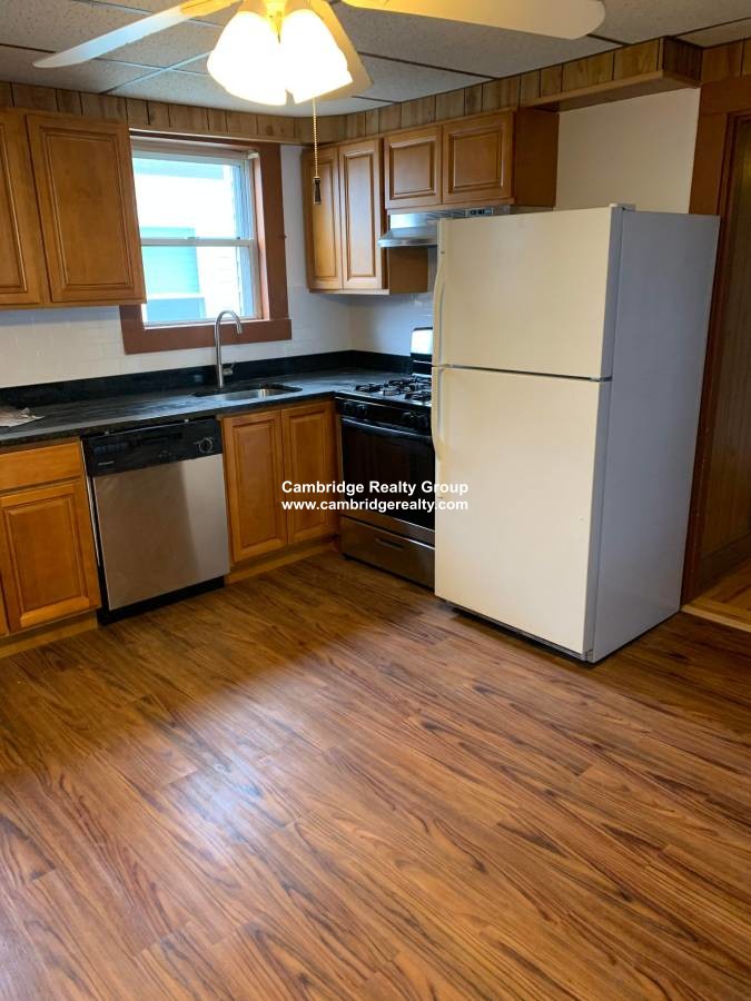 4 bed, 2 bath apartment for rent at 11 Eliot St Unit 2, Spring Hill — photo 1 of 18