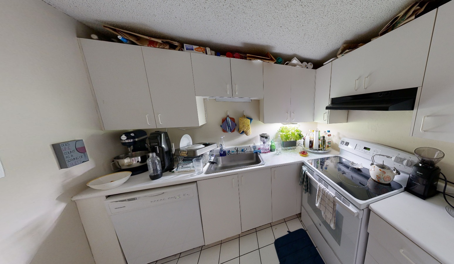 2 bed, 1.5 bath apartment for rent at 16 Elmer St Unit 302T, Riverside