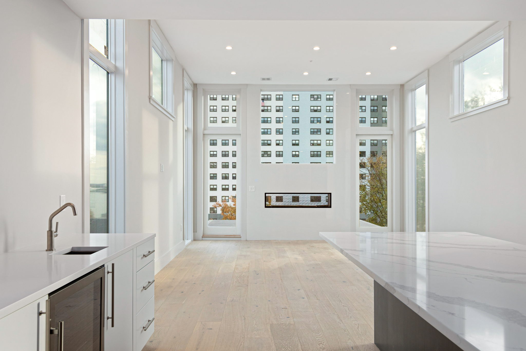 3 bed, 3.5 bath apartment for rent at 409 E 7th St Unit Penthouse, South Boston — photo 3 of 39
