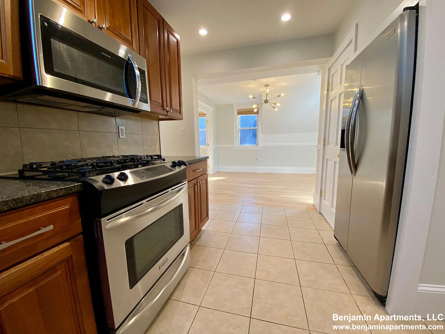3 bed, 1 bath apartment for rent at 10 Harvest St Unit 3, Dorchester — photo 5 of 9