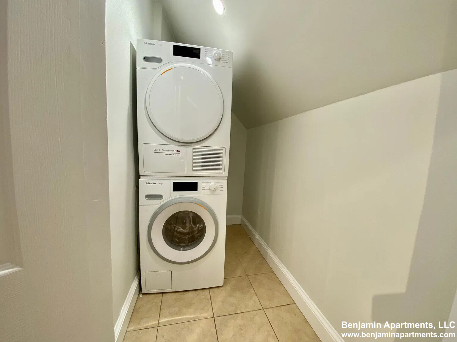 3 bed, 1 bath apartment for rent at 10 Harvest St Unit 3, Dorchester — photo 7 of 9