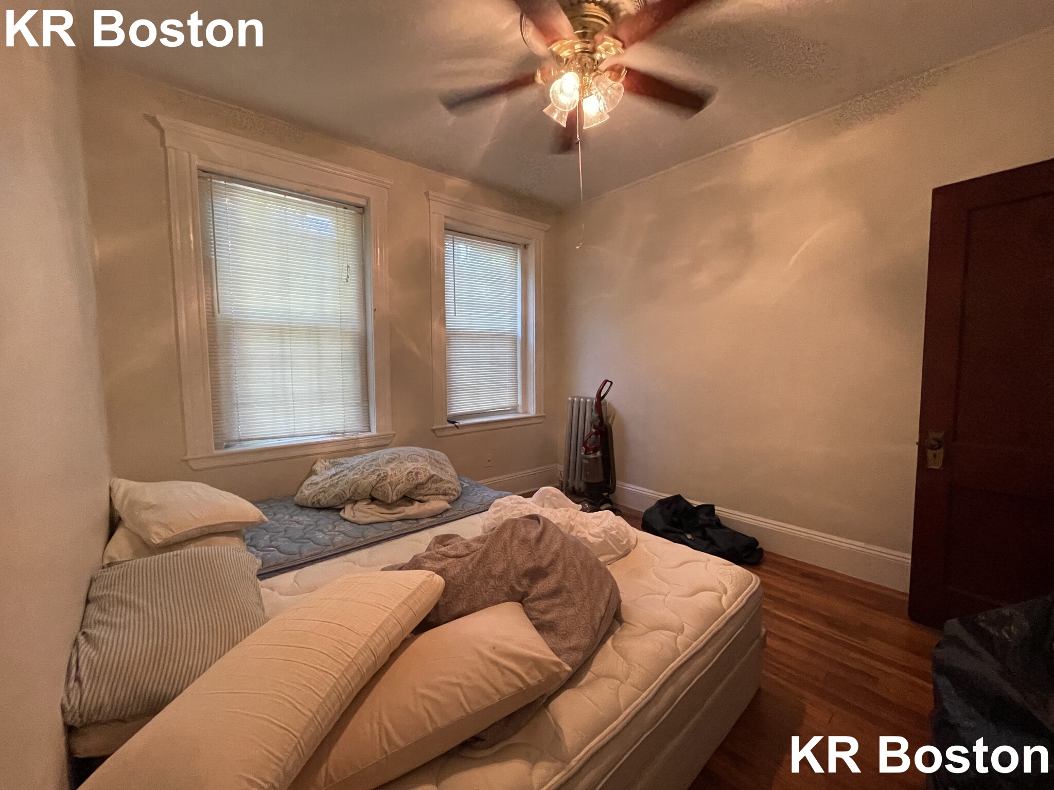 1 split bed, 1 bath apartment for rent at 10 Lothian Rd Unit 5, Brighton — photo 1 of 3