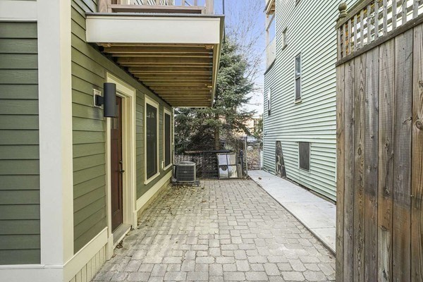 1 bed, 1 bath apartment for rent at 10 Spring Garden St Unit 2, Dorchester — photo 10 of 13