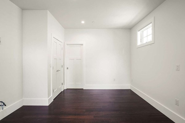 1 bed, 1 bath apartment for rent at 10 Spring Garden St Unit 2, Dorchester — photo 7 of 13