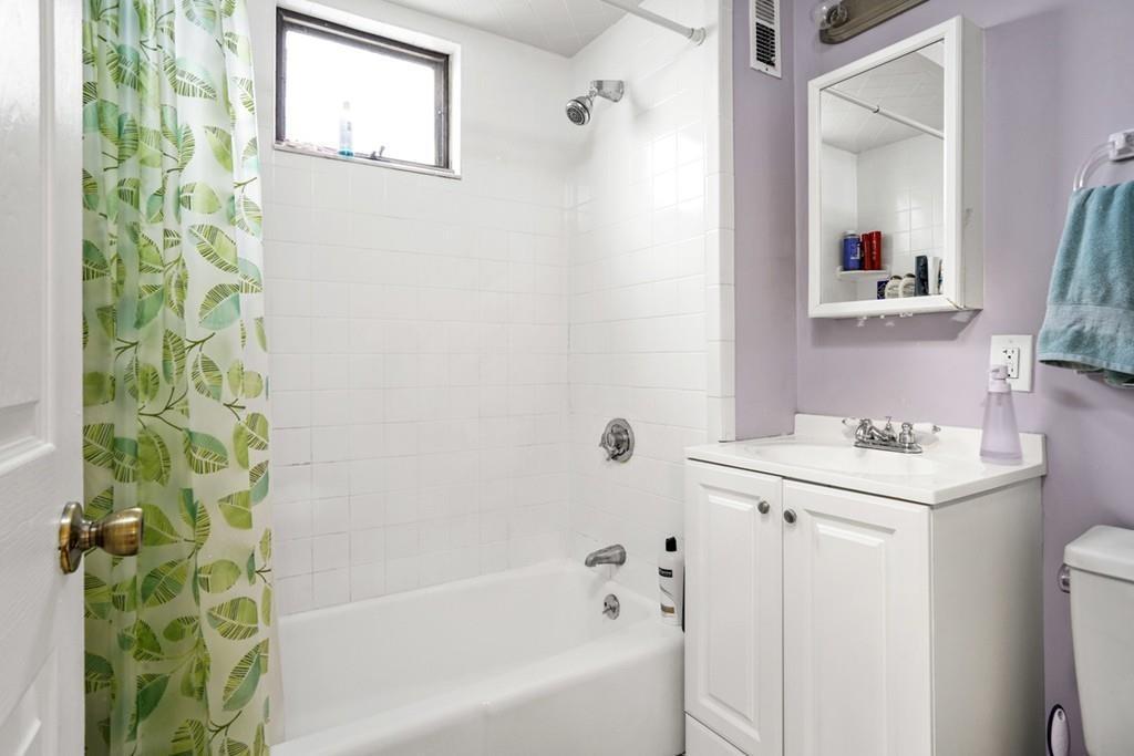 5 bed, 1.5 bath apartment for rent at 10 Cutter Ave Unit 3, Davis Square — photo 1 of 8