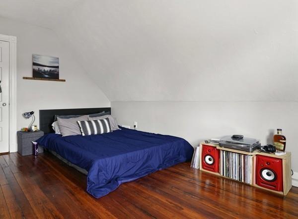 5 bed, 1.5 bath apartment for rent at 10 Cutter Ave Unit 3, Davis Square — photo 2 of 8