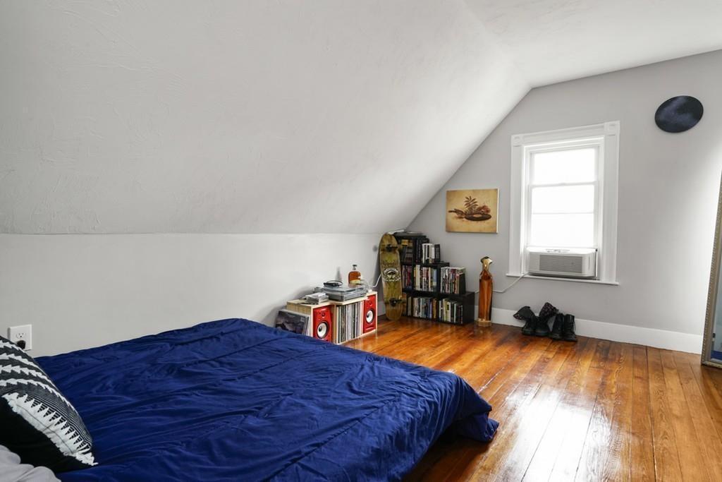 5 bed, 1.5 bath apartment for rent at 10 Cutter Ave Unit 3, Davis Square — photo 3 of 8