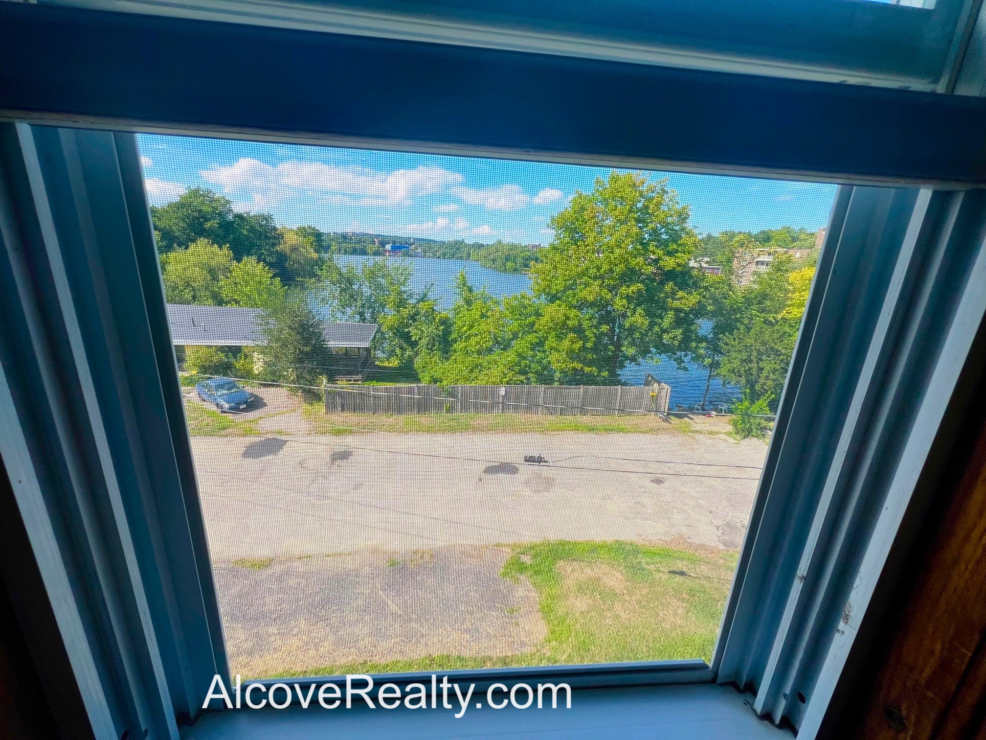 40 Alfred Rd, Arlington