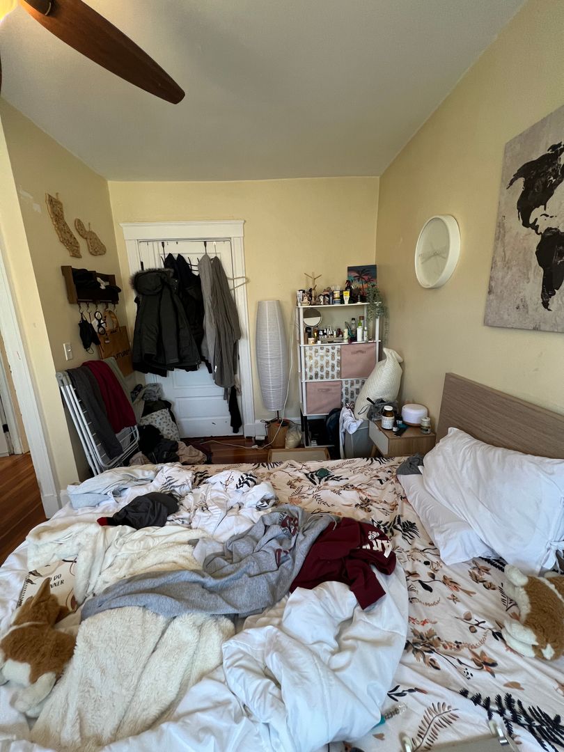 332 Beacon St, Ward Two