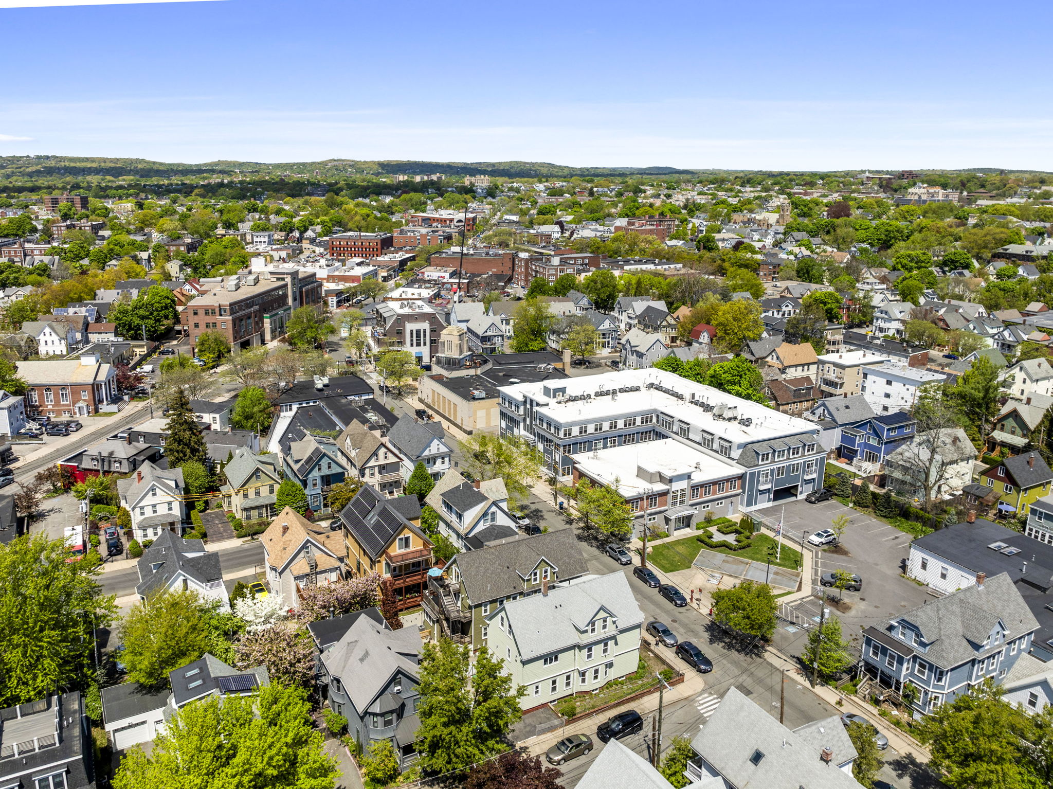 6 bed, 3 bath apartment for rent at 344 Summer St Unit 2R, Davis Square — photo 9 of 9