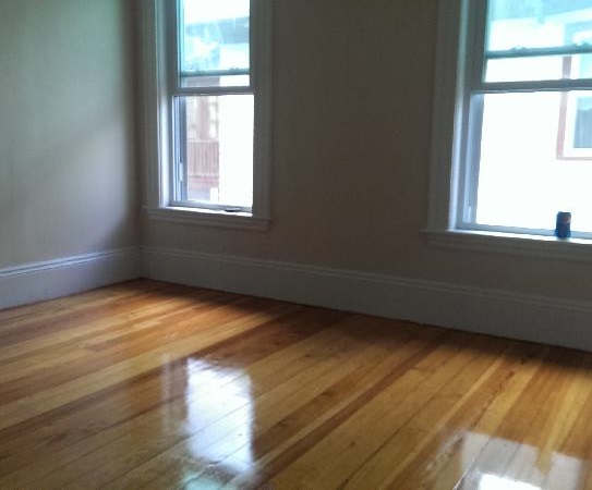2.5 bed, 1 bath apartment for rent at 44 Newcomb St Unit 2, Arlington — photo 10 of 10