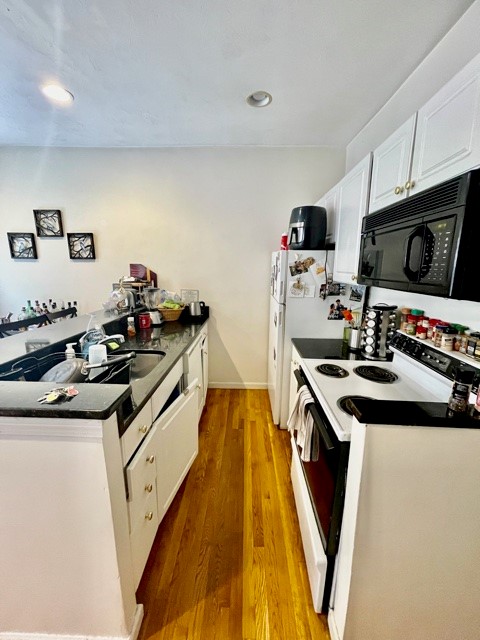 3 bed, 1 bath apartment for rent at 17 Thacher St Unit 2, North End — photo 10 of 24