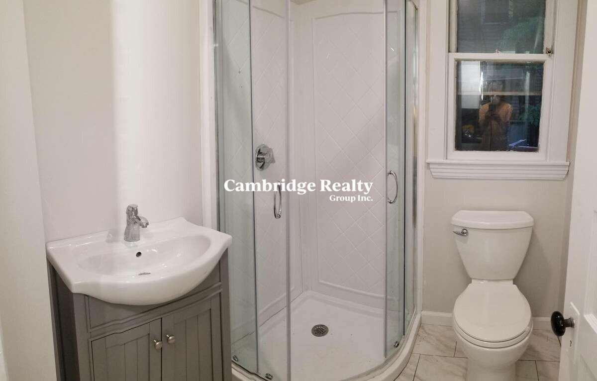4 bed, 2 bath apartment for rent at 25 Fainwood Circle Unit 2T, Mid Cambridge — photo 12 of 16