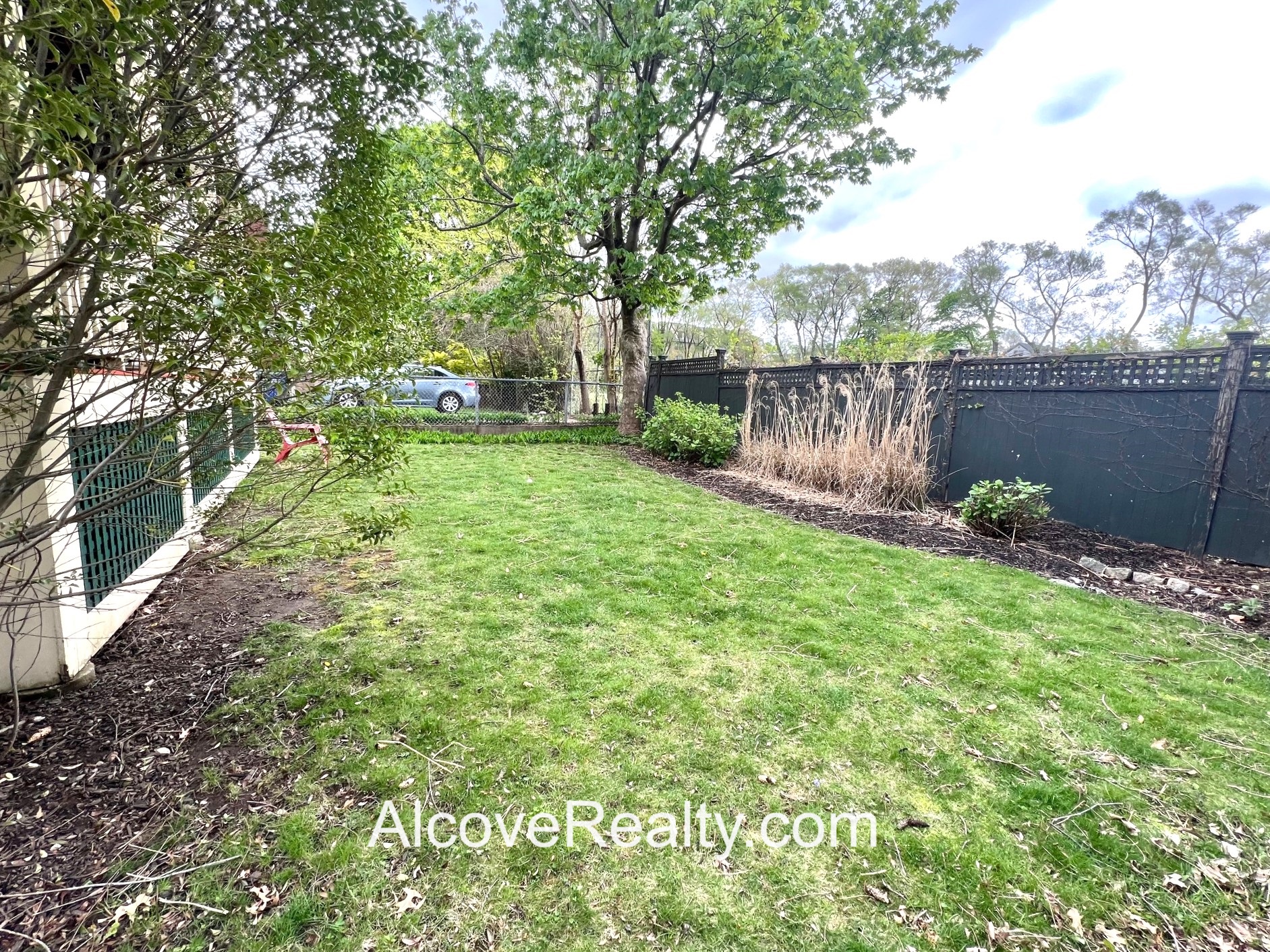 3 bed, 1 bath apartment for rent at 68 Endicott Ave Unit 1, Teele Square — photo 11 of 18