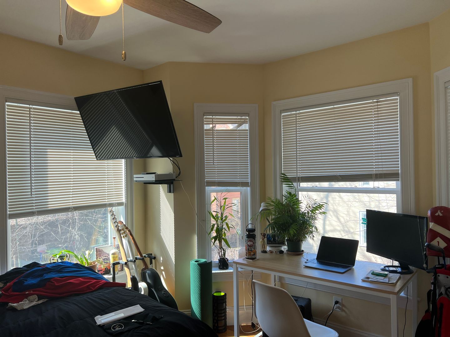 4 bed, 2 bath apartment for rent at 116 Holland St Unit 1, Davis Square — photo 10 of 21