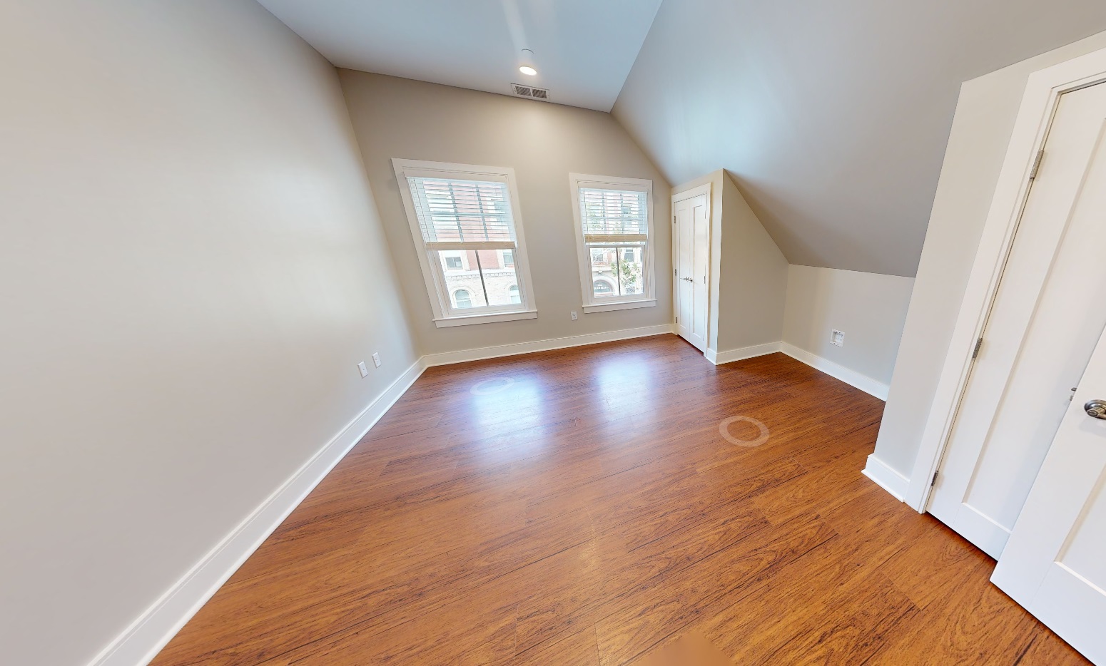 384 Harvard St, Mid-Cambridge