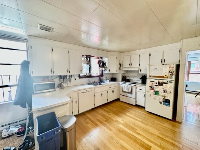 3 bed, 1.5 bath apartment for rent at 1 Noyes Pl Unit 5, North End — photo 10 of 27